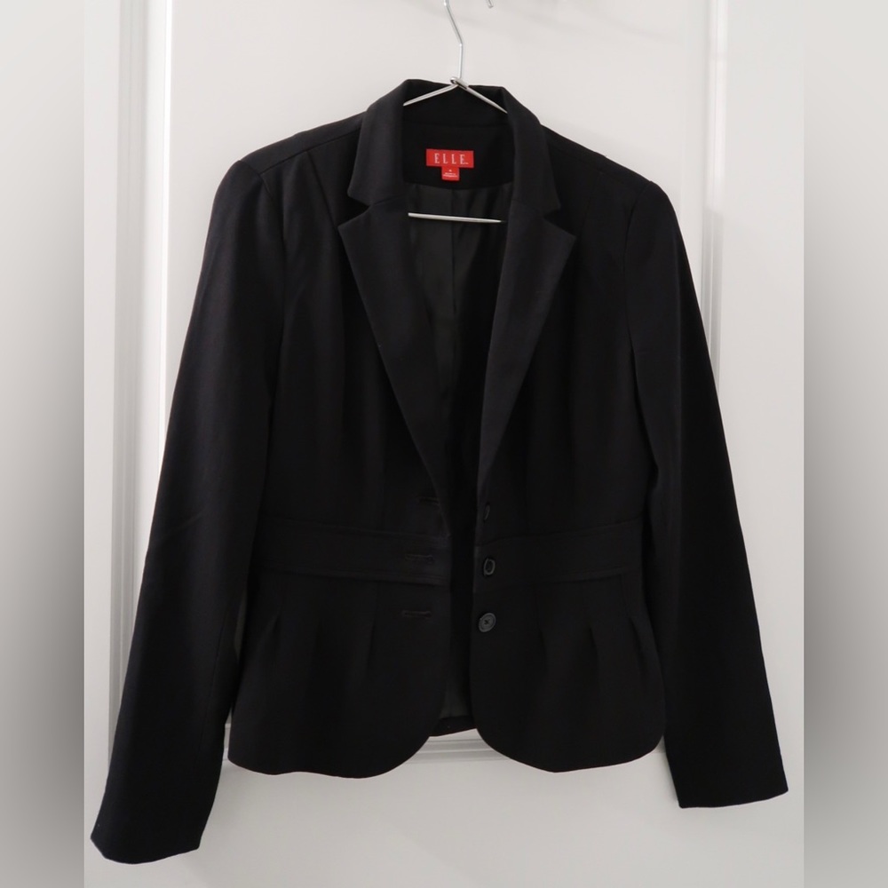 Elle Black Blazer‎
